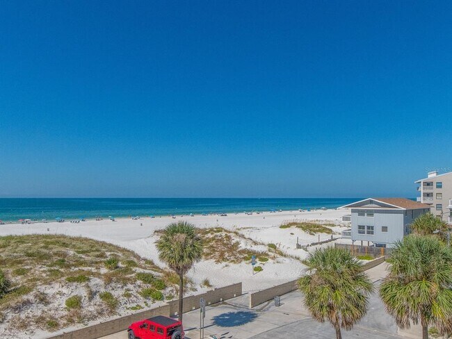 Building Photo - 15 Avalon St