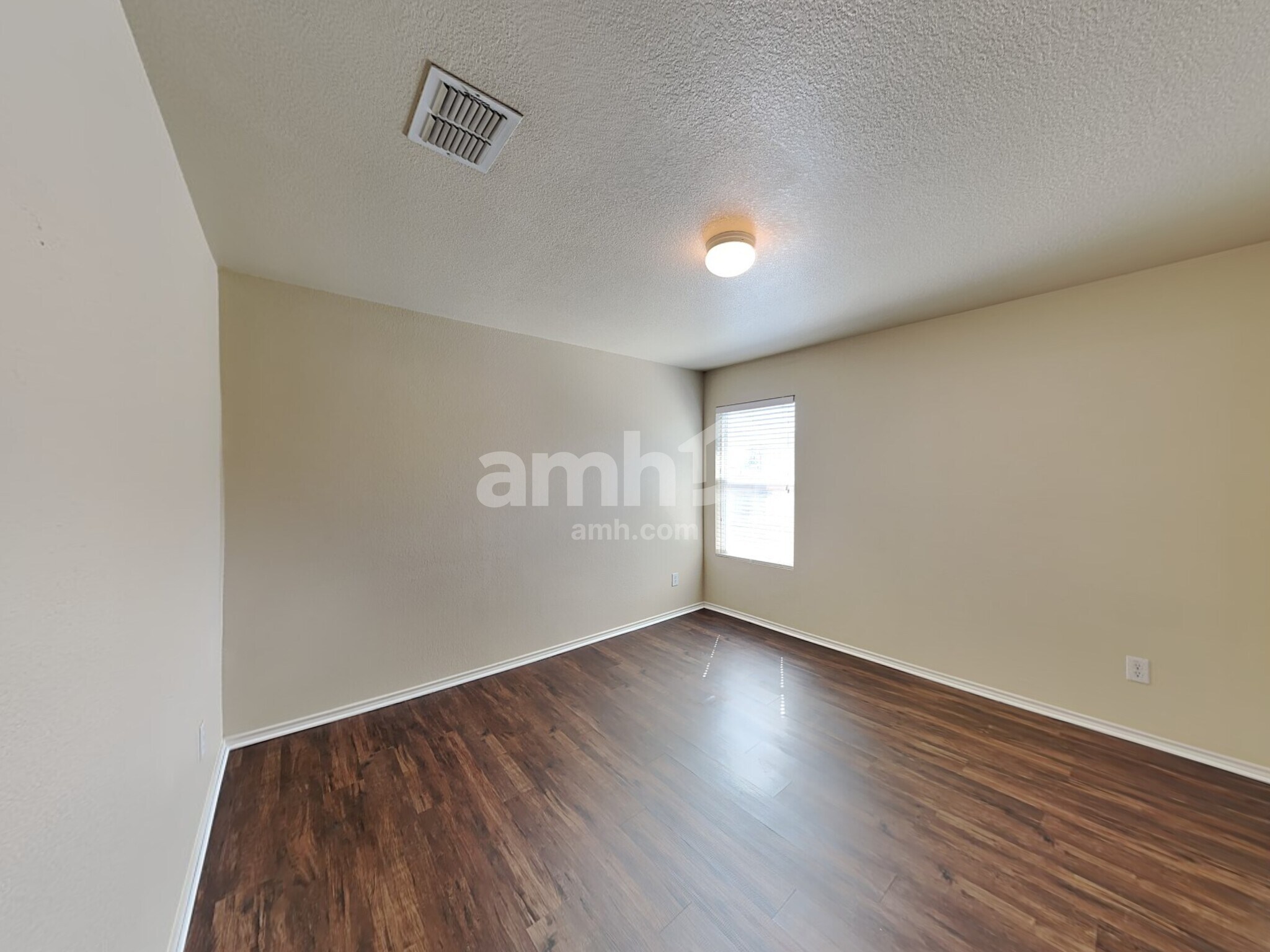 Building Photo - 1424 Evergreen St