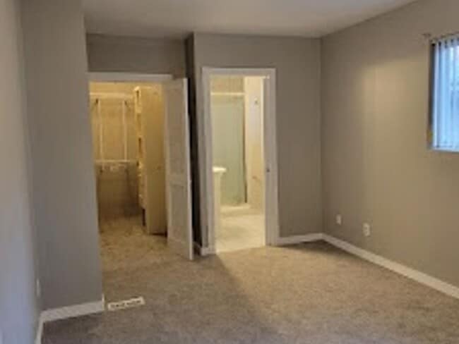 Building Photo - 4141 Eliot St