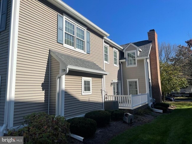 Building Photo - 480 Braceland Dr