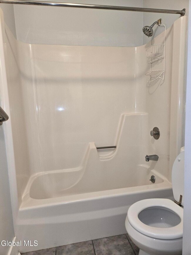 Building Photo - 93 Ridgewood Terrace