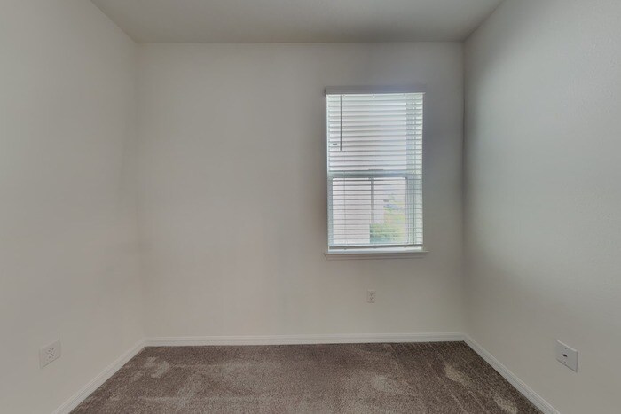 Building Photo - 1427 Flatwood St