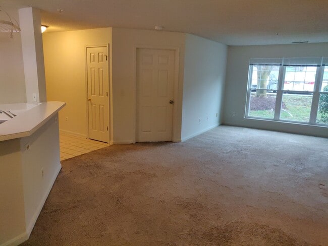 Building Photo - Charming 2 Bedroom/ 1 Bathroom Condo in Parkville, MD!
