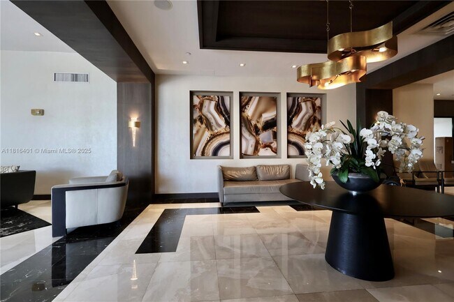 Building Photo - 20515 E Country Club Dr