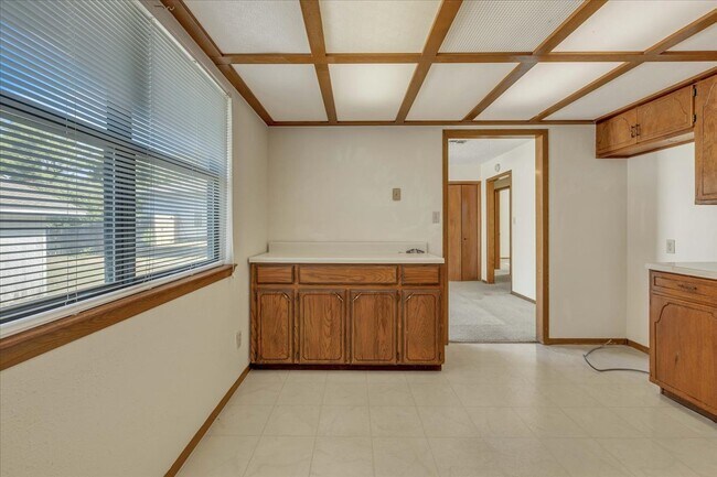 Building Photo - 8929 NE 52nd St