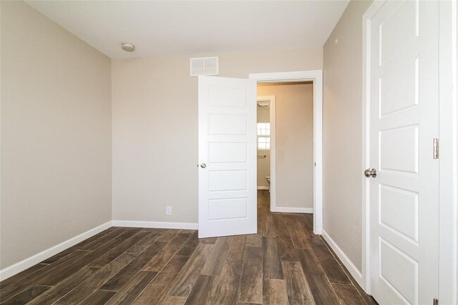 Building Photo - 1613 SW 61st Terrace
