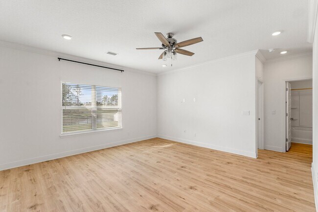 Building Photo - 115 Piper Cv