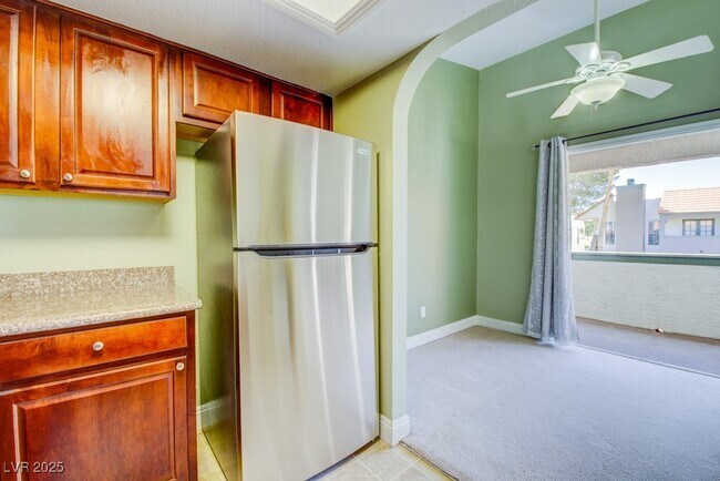 Building Photo - 2212 Sunfish Dr