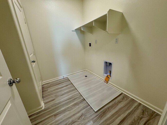 Building Photo - Brand New 4 bedroom Moreno Valley home wit...