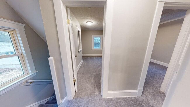 Building Photo - Brooklyn Centre neighborhood - 3  bedroom/...