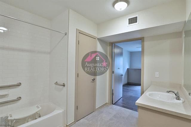 Building Photo - 2800 Sayles Blvd