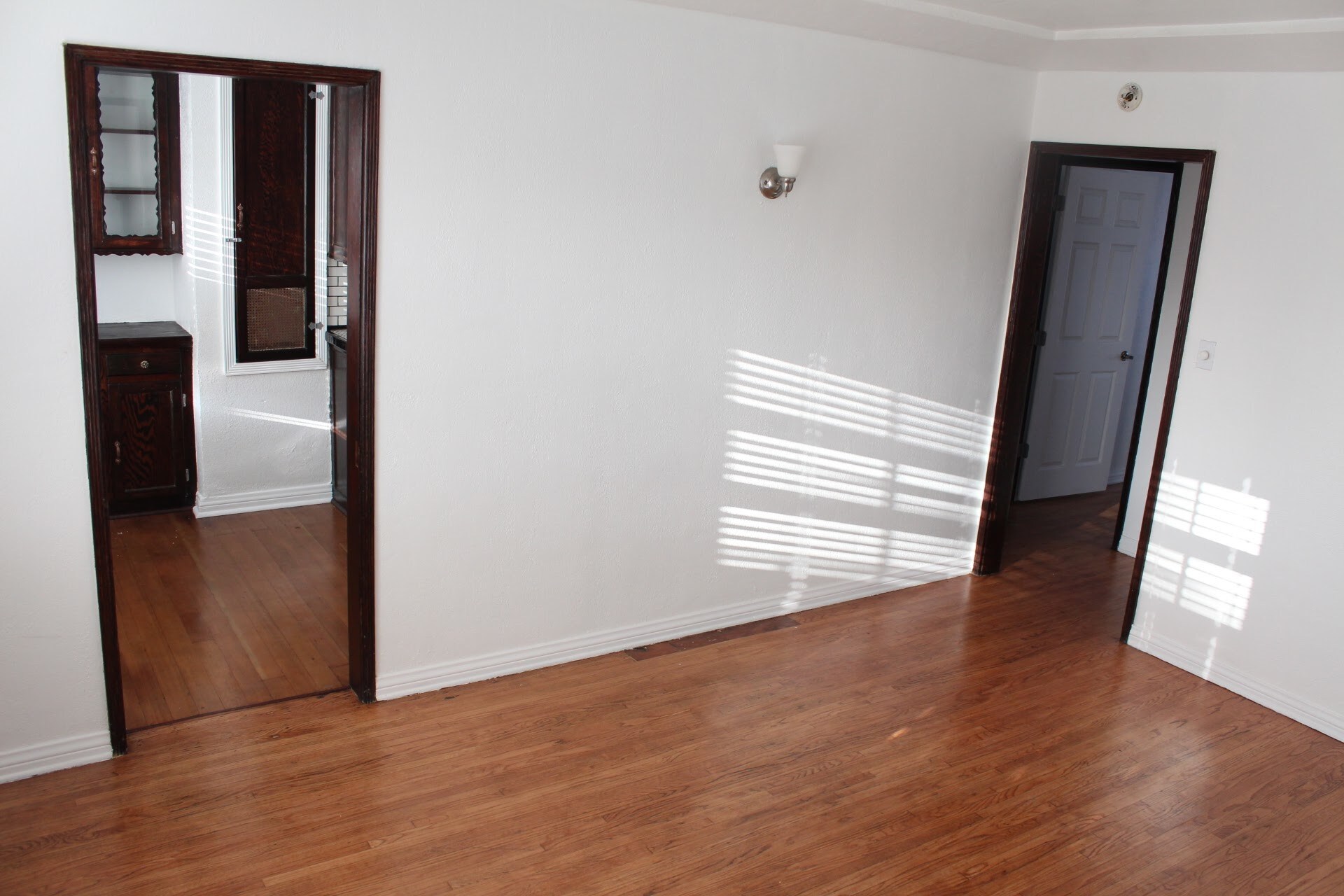 Building Photo - 4256 2nd Ave