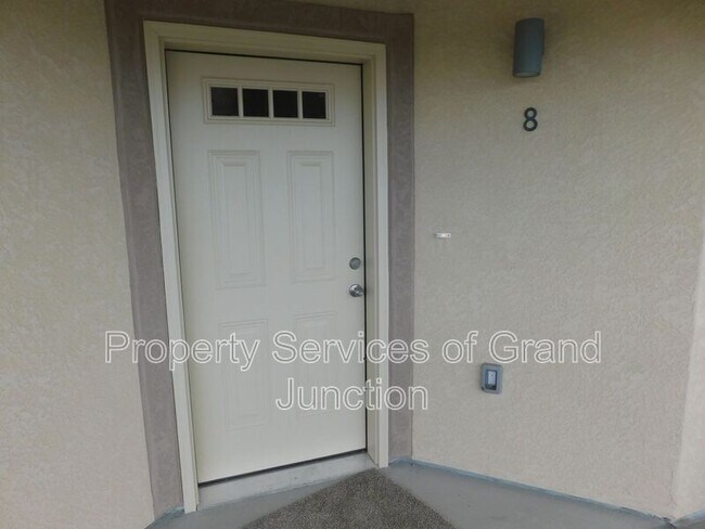 Primary Photo - 668 Brookwillow Dr