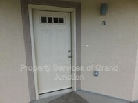 Building Photo - 668 Brookwillow Dr