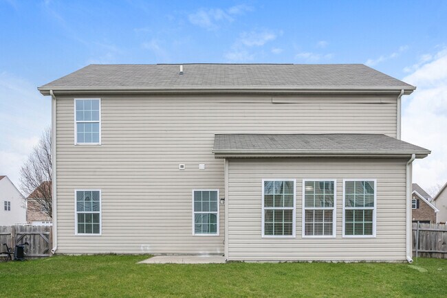 Building Photo - Preleased