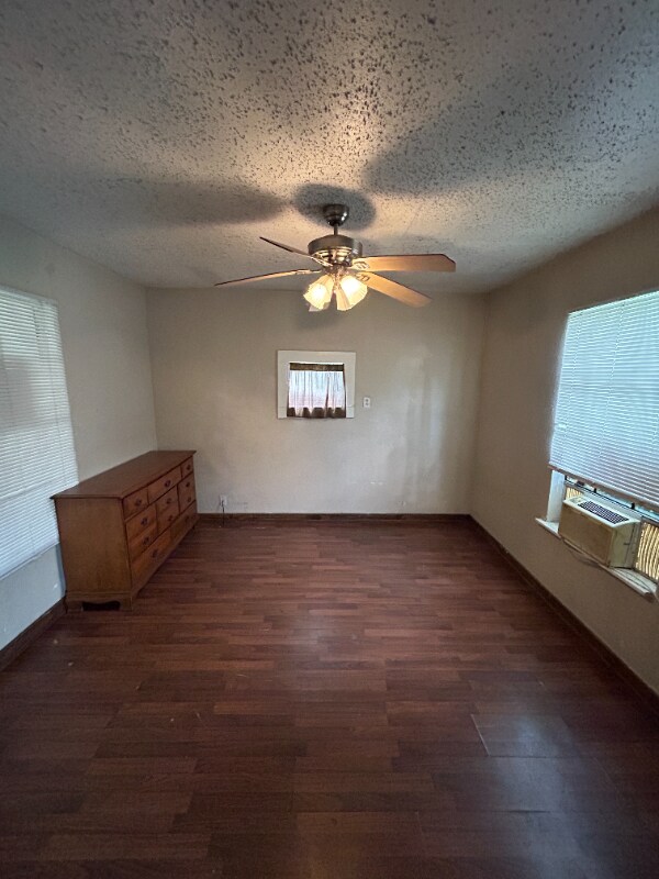 Building Photo - 202 Bois D Arc St