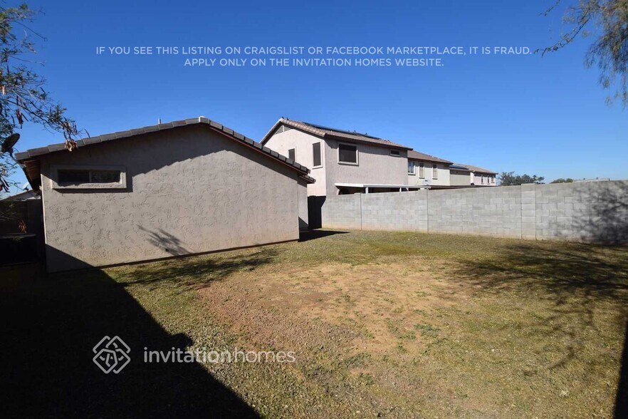 Building Photo - 5409 S 7th Dr