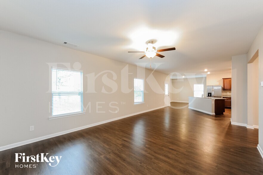 Building Photo - 124 Innis Brk Cir SW