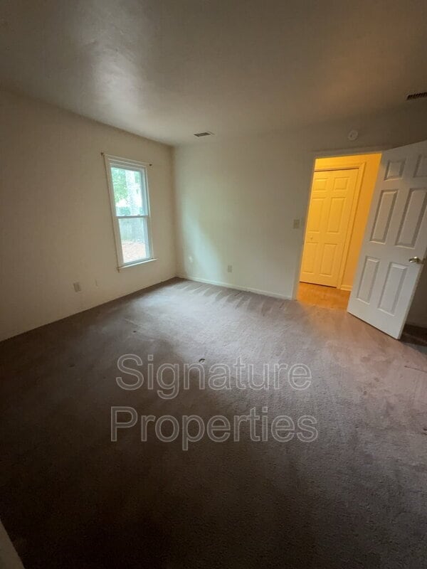 Building Photo - 921 Wickford Dr