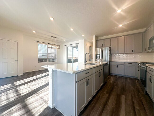 Building Photo - 17430 Pacific Peak Cir