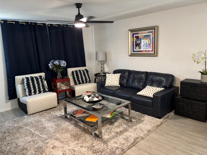 Building Photo - 9840 Butte Crk