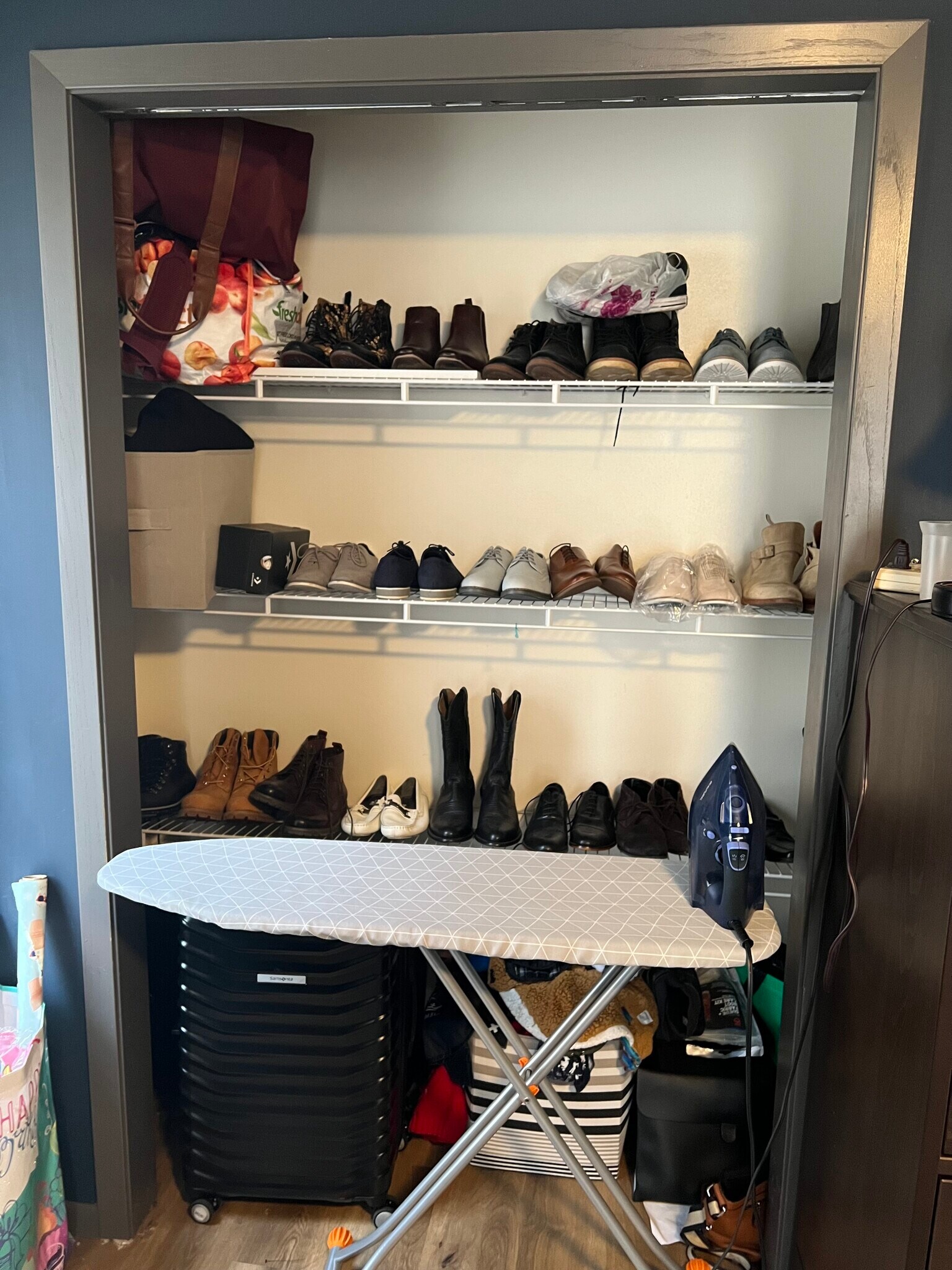 Building Photo - 306 Sunnyview Ln