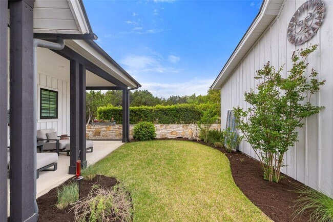 Building Photo - 19601 Flying J Blvd