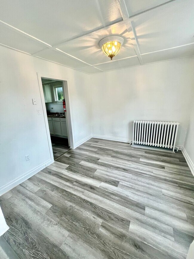 Building Photo - 2 Bedroom Single-Family Home in Bellefonte – Available August 1