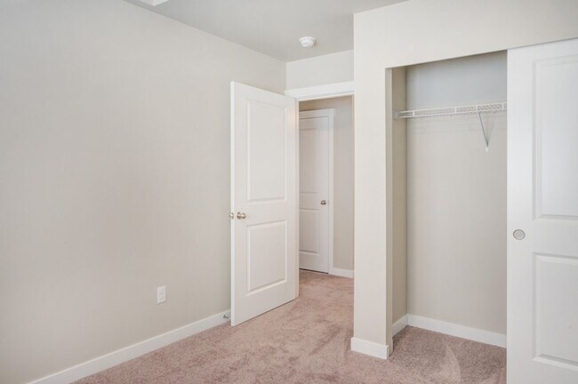 Building Photo - 4bd 2.5ba in LSSD