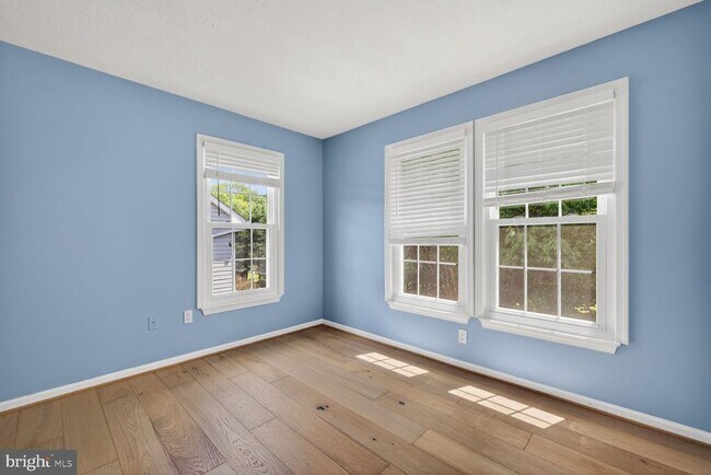 Building Photo - 12320 Pissaro Dr