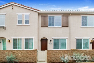 Building Photo - 10490 Viva Ct