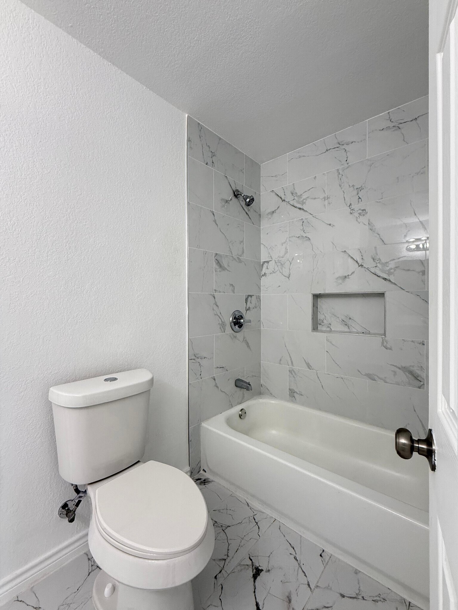 Building Photo - 2307 Mission View