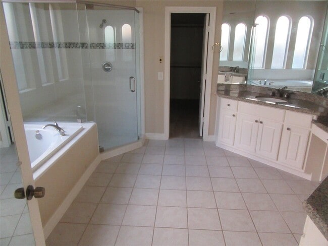 Building Photo - 914 Ivory Ridge Ln