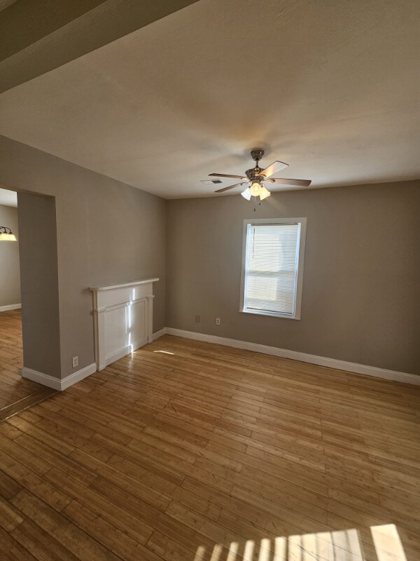 Building Photo - 809 Eastern Ave NE