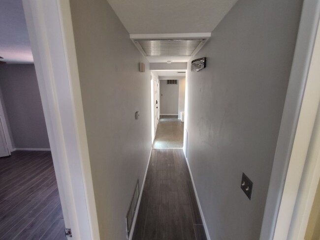 Building Photo - Coming Soon!!  Avaliable May 1, 2025 Spaci...