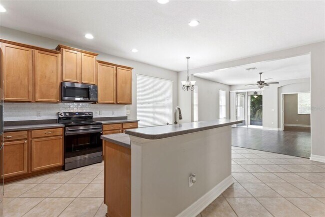 Building Photo - 7725 Tangle Rush Dr