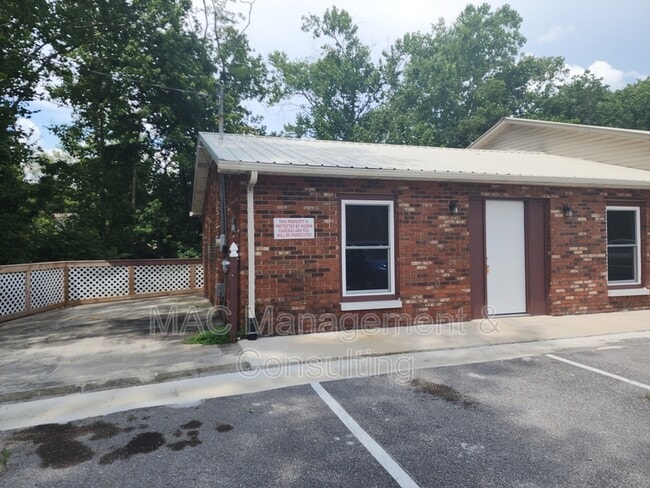 Building Photo - 1501 Autumn Ave