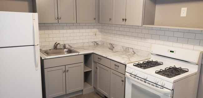 Building Photo - 2223 Carney Ave