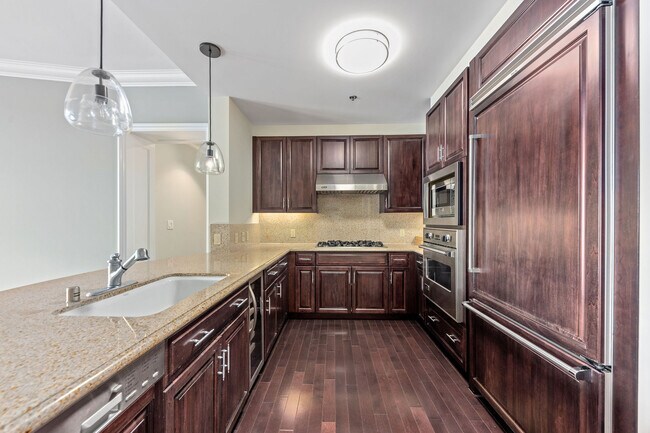 Building Photo - 690 Market St