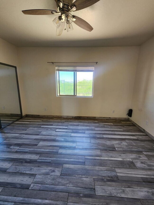 Building Photo - 3641 Cam Del Rancho