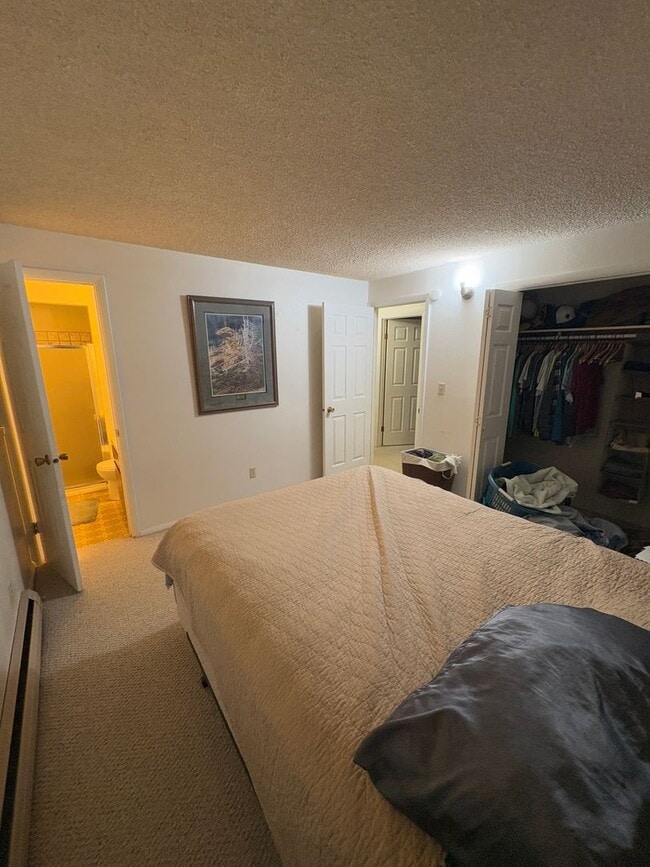 Building Photo - 2 Bed 2 bath off Durston Rd