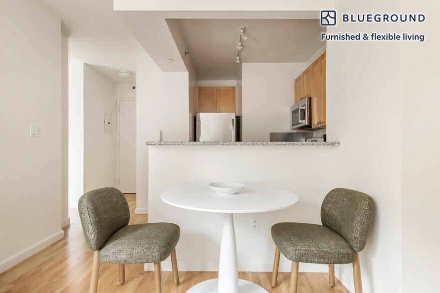 Building Photo - 1501 Lexington Ave