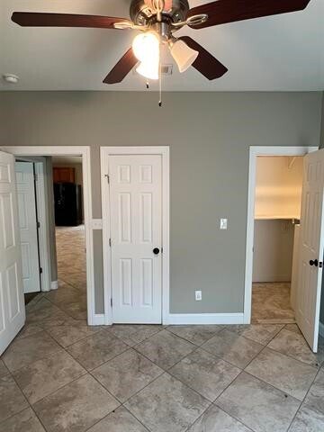 Building Photo - 2865 Amber Ave