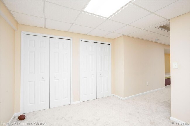 Building Photo - 42104 Echo Forest Dr