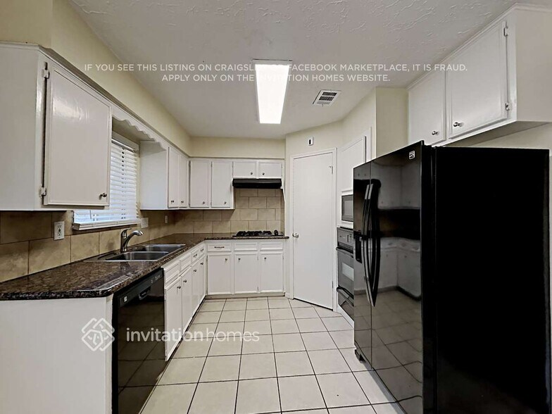 Building Photo - 18002 Woodgum Dr