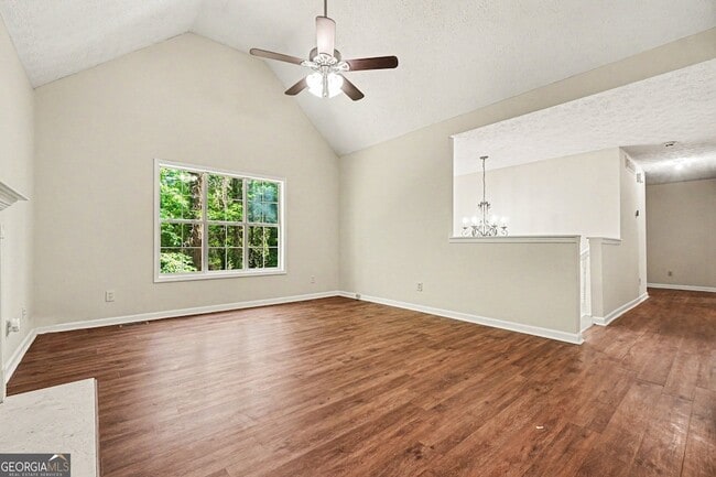 Building Photo - 181 N Springs Dr