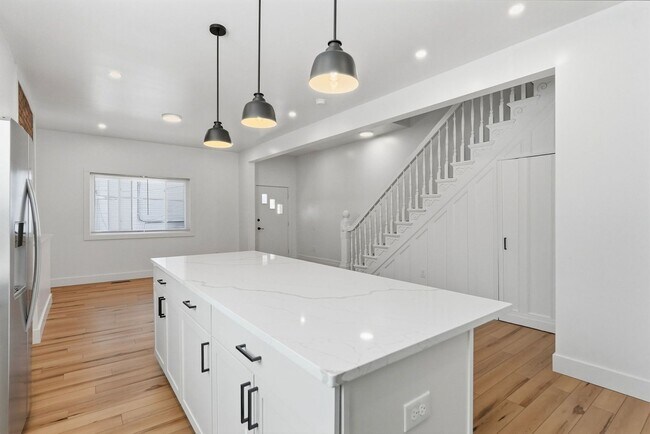 Building Photo - Brand New Renovation - Sharpsburg