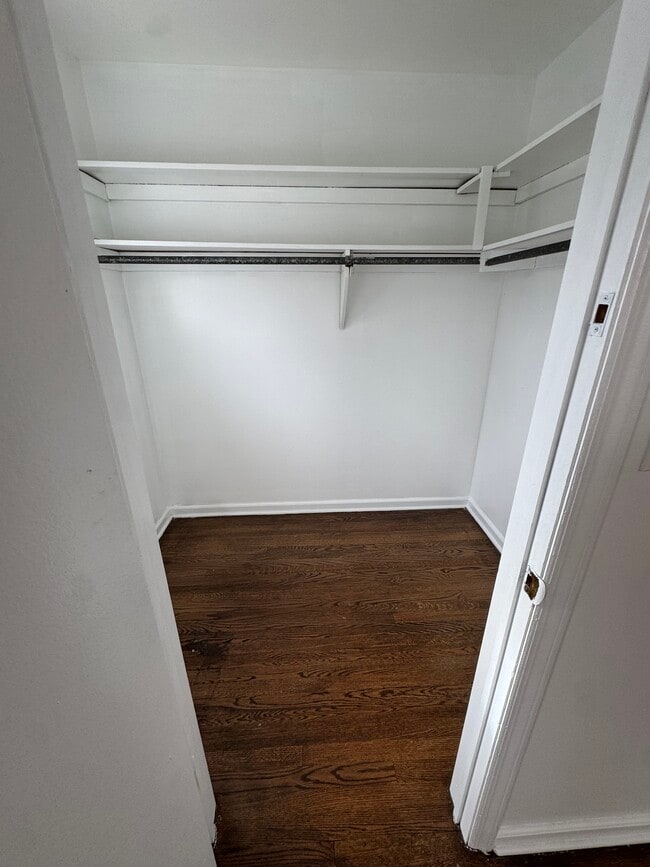 Building Photo - 737 Linden Ave