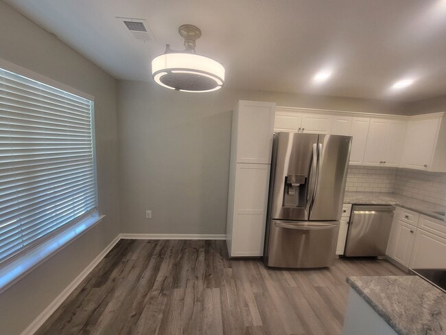 Building Photo - 1209 Bison Way