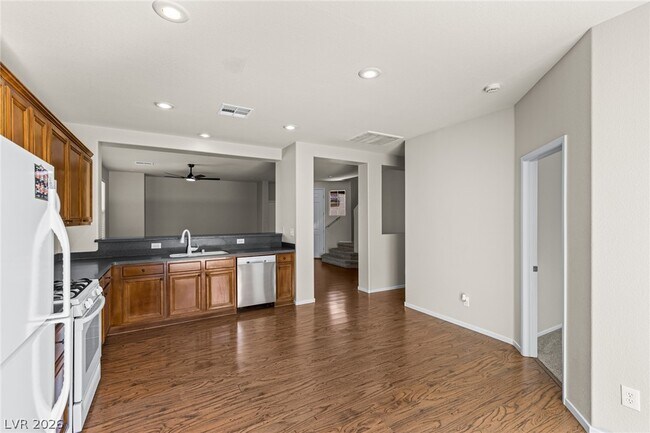 Building Photo - 719 Quayside Ct